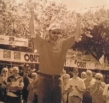 Jean Luc ROBERT le triple finaliste de l'édition Millau 1999 ( photo Obut ) Jean Luc ROBERT le triple finaliste de l'édition Millau 1999 ( photo Obut )