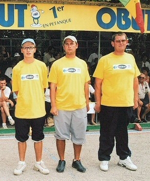 Opposé en 1999 , Gaubert et les frères Stievenart seront équipiers et demi finaliste en 2003 toujours à Millau Opposé en 1999 , Gaubert et les frères Stievenart seront équipiers et demi finaliste en 2003 toujours à Millau