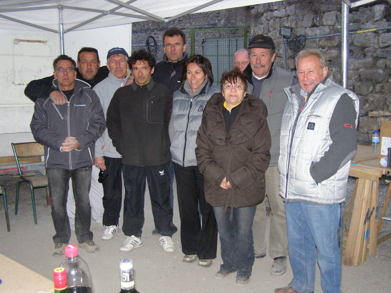 L'équipe de la pétanque Embrunaise qui a oeuvré pour l'organisation de ce championnat