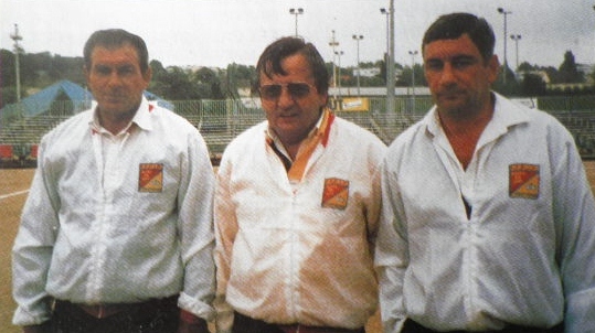 Claude GINIER Alain PELLOUX et Jean Pierre MUSSO avaient tout balayés sur leur passage jusqu'en demi finale