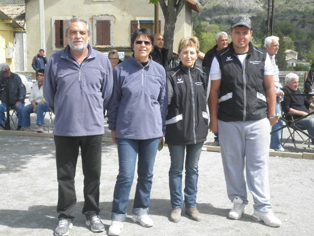 Maryse MORETTI et Patrick GIELLY (Veynes) CHAMPIONS DEPARTEMENTAUX DOUBLETTE MIXTE 2012