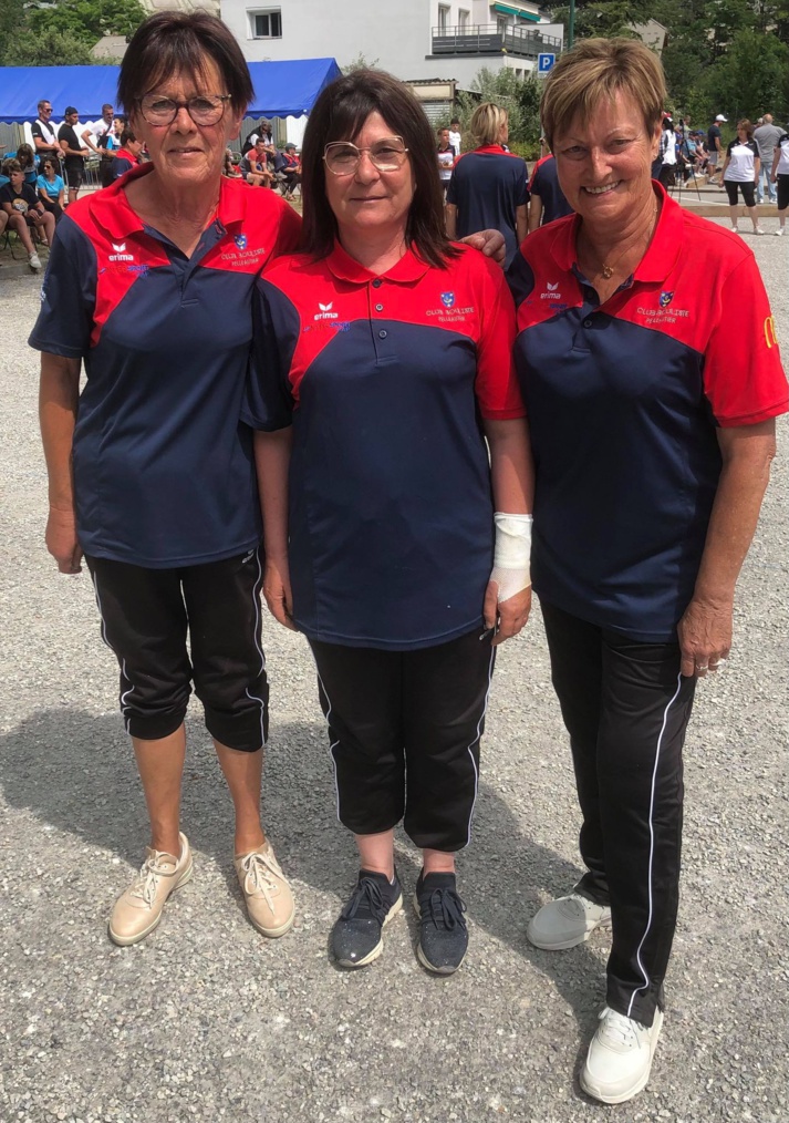 Qualifiées en demi-finales du Championnat Départemental Triplettes Féminins Qualifiées en demi-finales du Championnat Départemental Triplettes Féminins