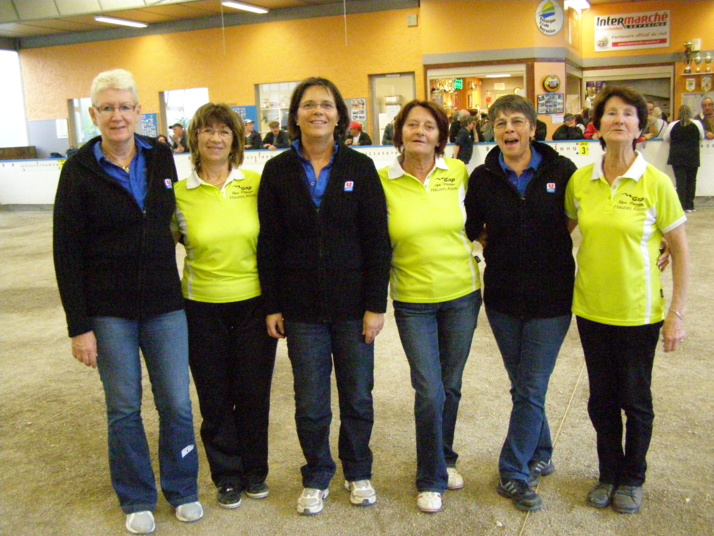 Aprés le clin d'oeil a leur sponsor voila nos représetantes de faces Aprés le clin d'oeil a leur sponsor voila nos représetantes de faces