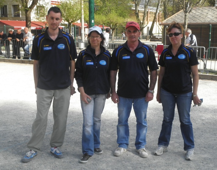 EMBRUN régne sur le Doublette Mixte 2014 EMBRUN régne sur le Doublette Mixte 2014