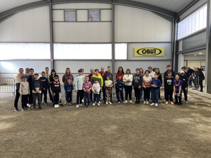 Trophée Intergénérationnel Femme-Enfant Trophée Intergénérationnel Femme-Enfant