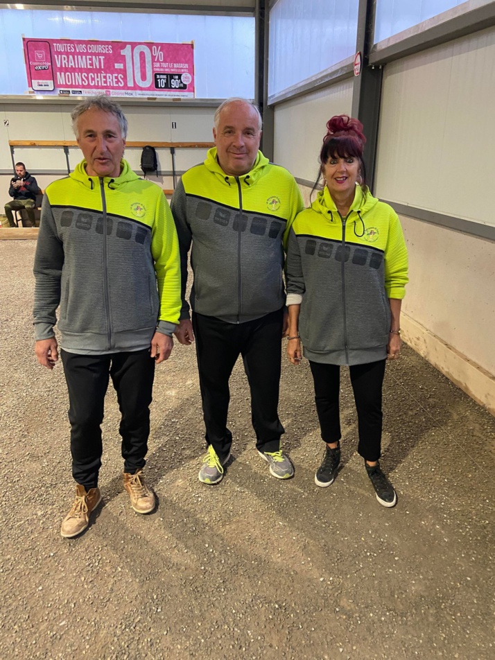 Reprise 8ème de finale du Championnat Triplettes Mixtes Reprise 8ème de finale du Championnat Triplettes Mixtes