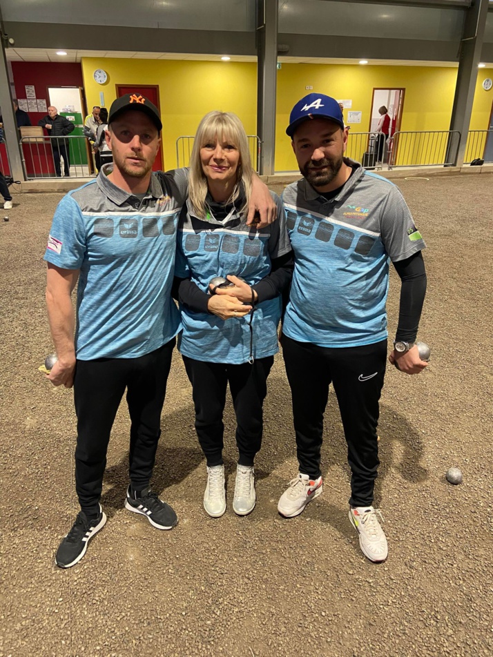 Reprise 8ème de finale du Championnat Triplettes Mixtes Reprise 8ème de finale du Championnat Triplettes Mixtes