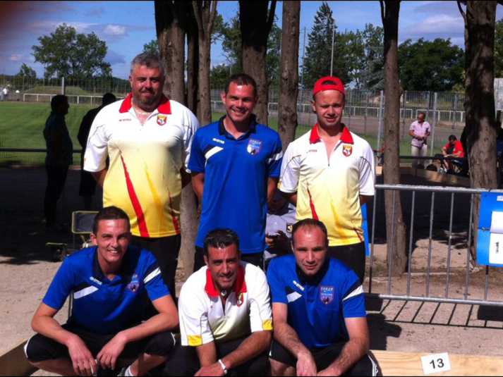 Triplette jeu Provençal a Vauvert (Gard) Triplette jeu Provençal a Vauvert (Gard)