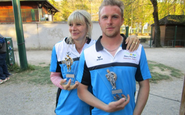 Chantal GIRARD et  Christophe ROOSEN  (Gap Alpes Pétanque H.A.) Champions départemental doublettes mixtes.